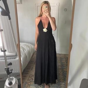 Flower V-neck Dress Black